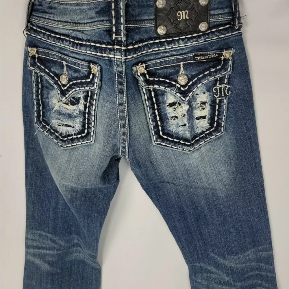 ISO Miss Me Buckle Jeans JE5152B7L Size 28